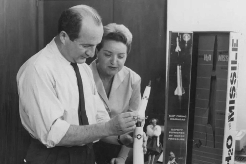 Cinta di Balik Barbie dan Hot Wheels: Kisah Ruth dan Elliot Handler 2