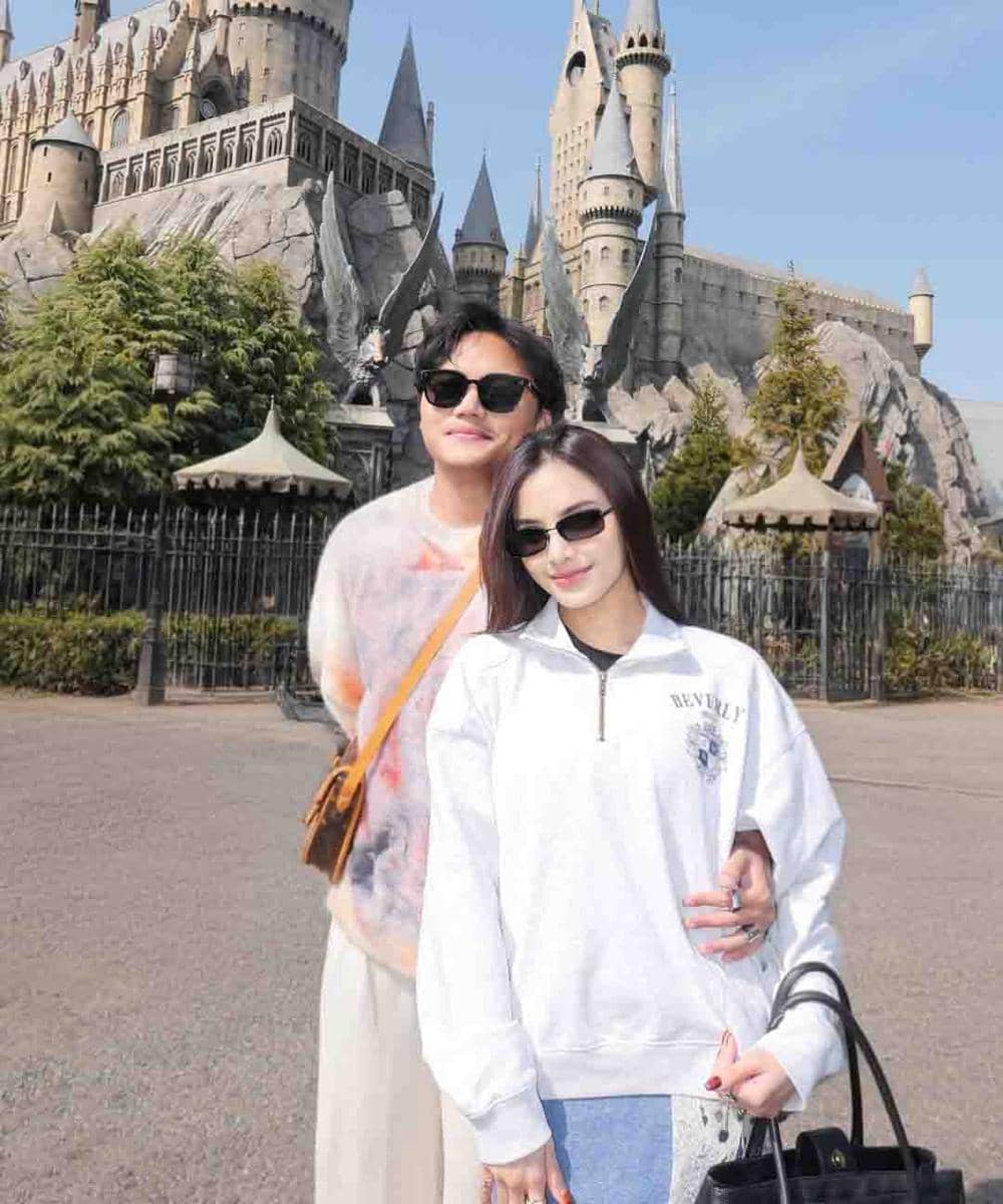 Gaya Mahalini dan Rizky Febian Liburan ke Jepang 2.jpg