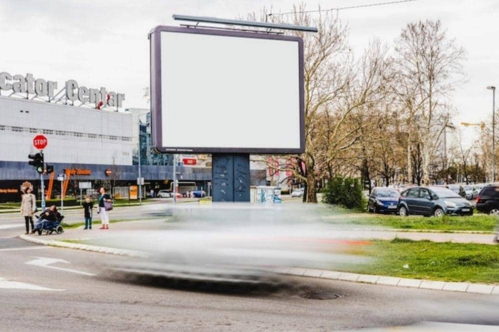 Billboard film "Aku Harus Mati"