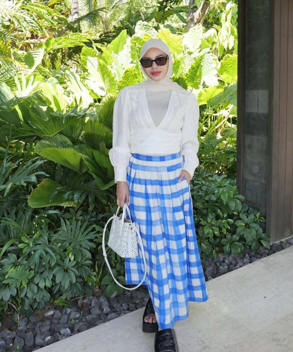 Intip Gaya Outfit Aurel Hermansyah di Bali yang Jadi Sorotan 2.jpeg