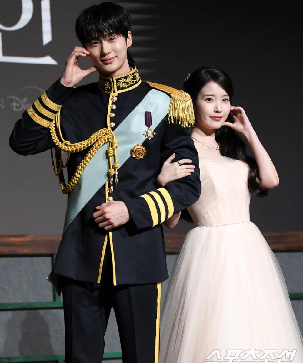 IU dan Byeon Wooseok di Precon Drakor Perfect Crown 3.jpg