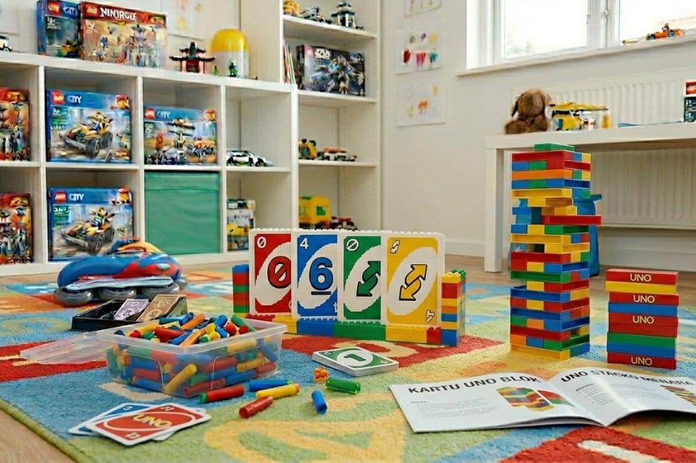 Kartu UNO dan UNO Stacko