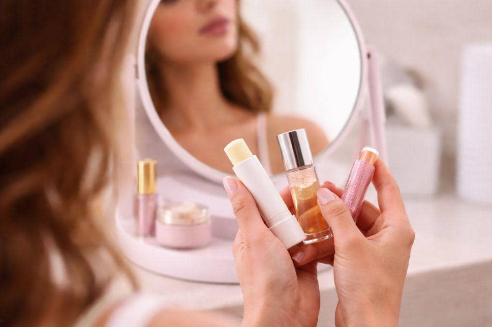 Ini Waktu yang Tepat Pakai Lip Balm, Oil, dan Gloss 6.jpg