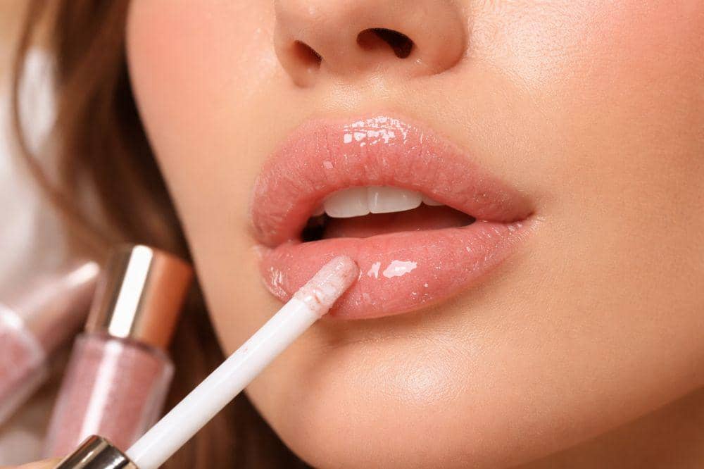 Ini Waktu yang Tepat Pakai Lip Balm, Oil, dan Gloss 4.jpg