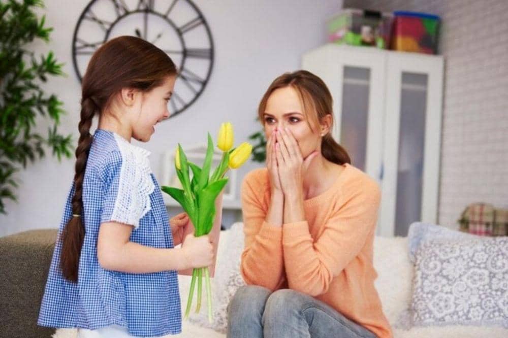 Anak meminta maaf ke Mama