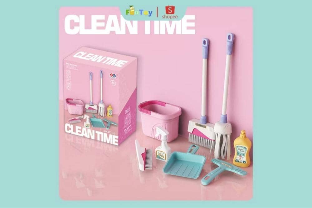 Set alat kebersihan mainan
