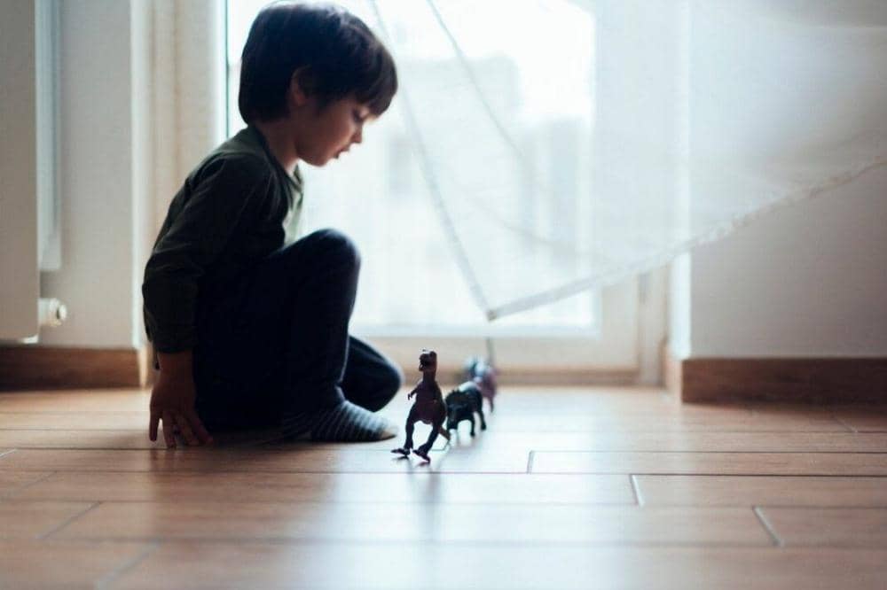 Alasan Anak Takut Orang Asing, Ini Fase yang Wajar Menurut Ahli