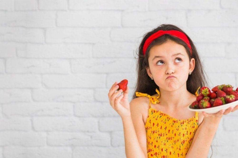 Cara Membaca Sinyal Tubuh di Balik Rengekan Makanan si Kecil