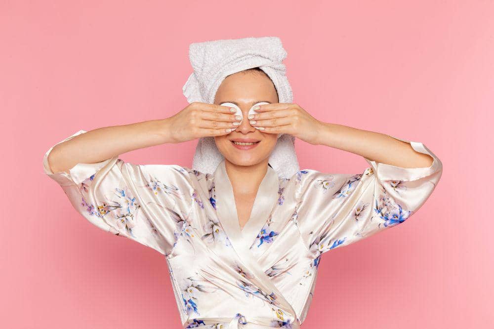 8 Cara Menghilangkan Kantung Mata saat Hamil