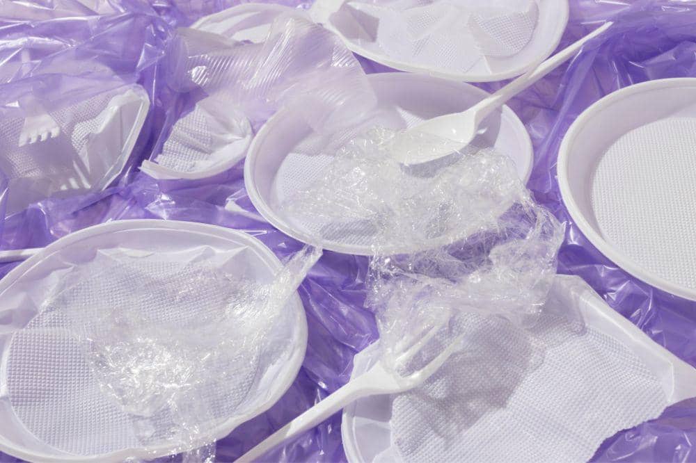 Waspada! IDAI Peringatkan Bahaya Timbal dan Mikroplastik pada Anak