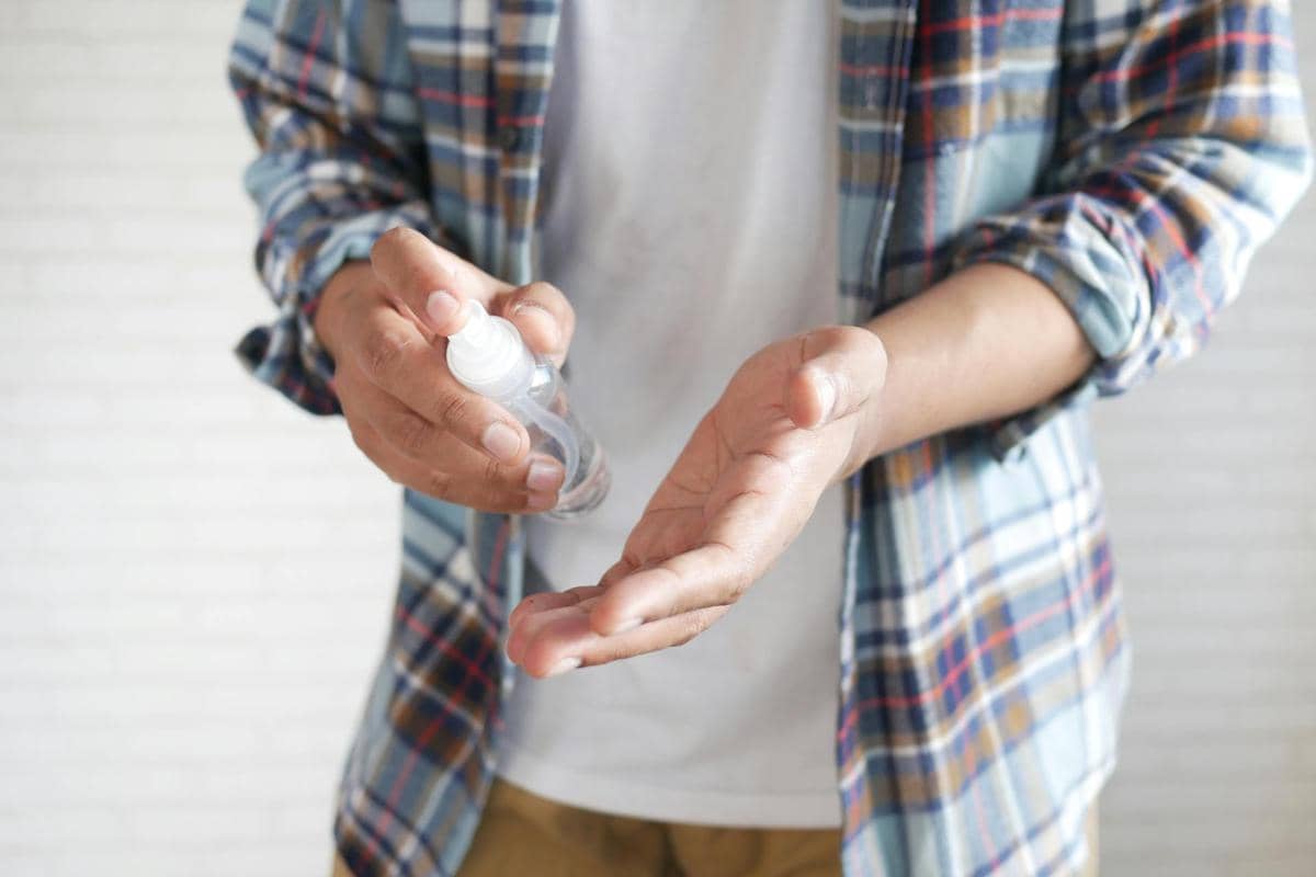 Manfaatkan hand sanitizer!