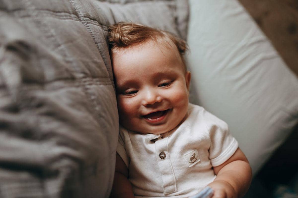 Aspek penting dalam perkembangan sosial-emosional bayi