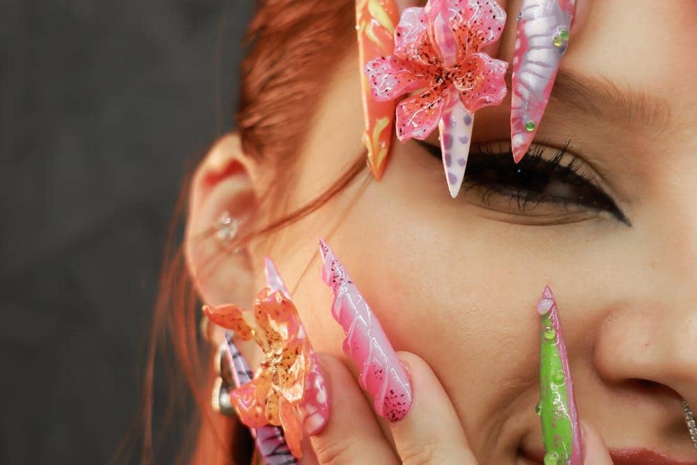 Nail Art Tebal, Perempuan Ini Tak Bisa di Cek Tekanan Jantung di IGD