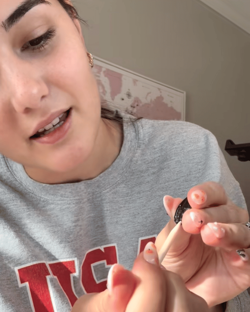 press-on nails (10).png