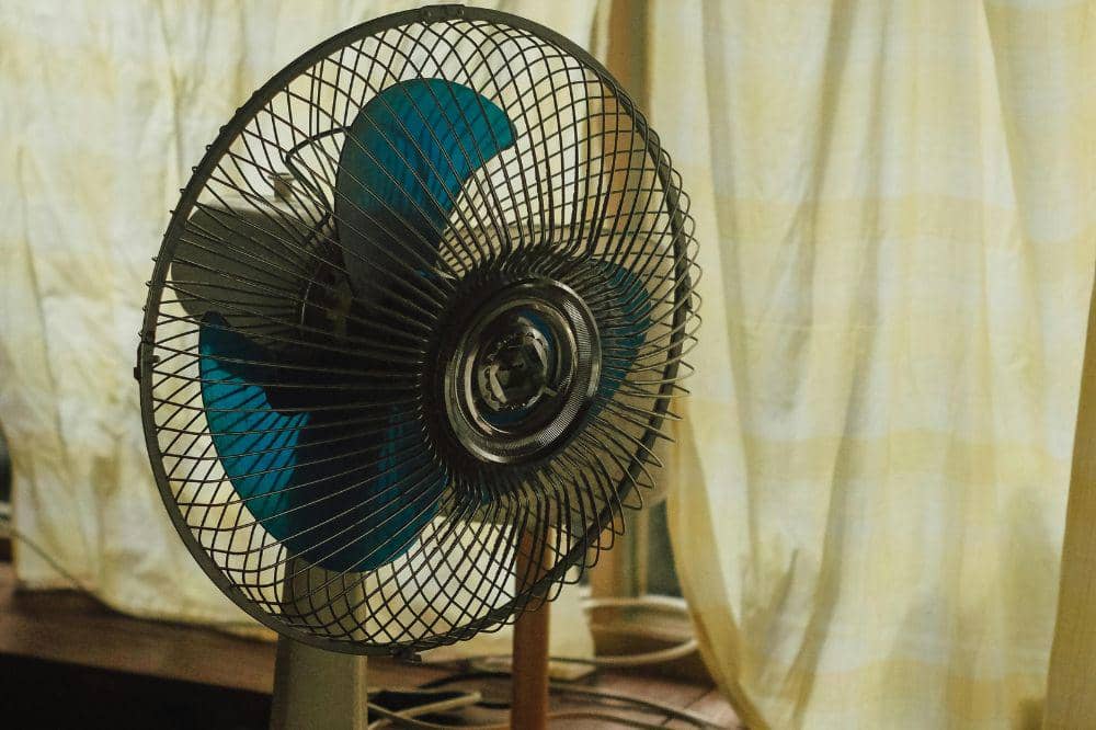 7 Penyebab Rumah Mudah Berdebu