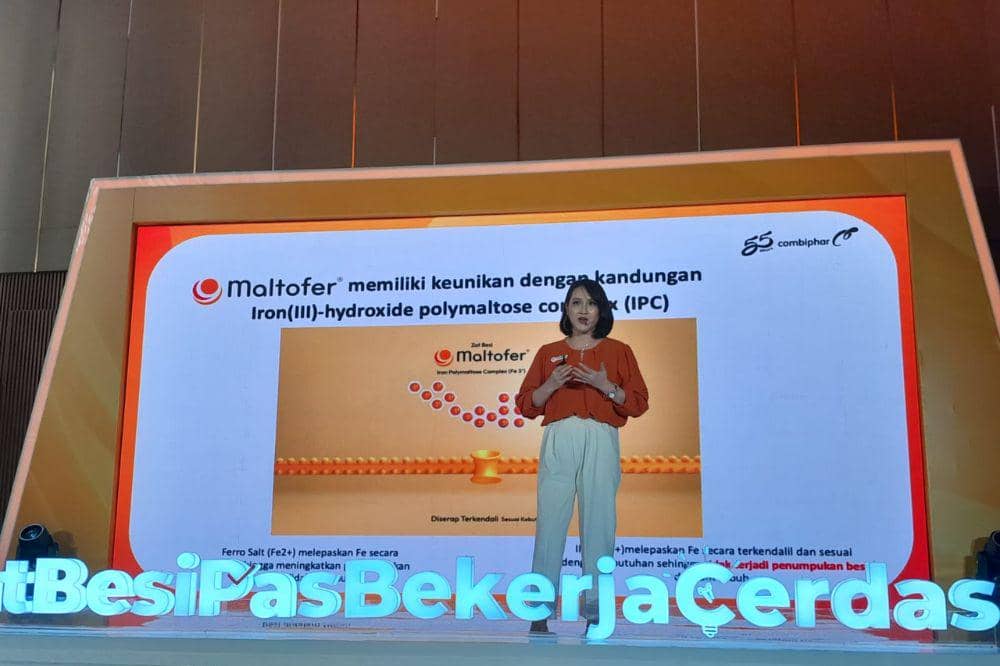 Pemaparan materi oleh Debi Widianti