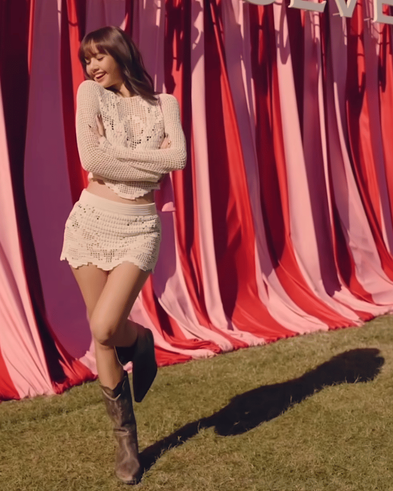 coachella outfit (9).png