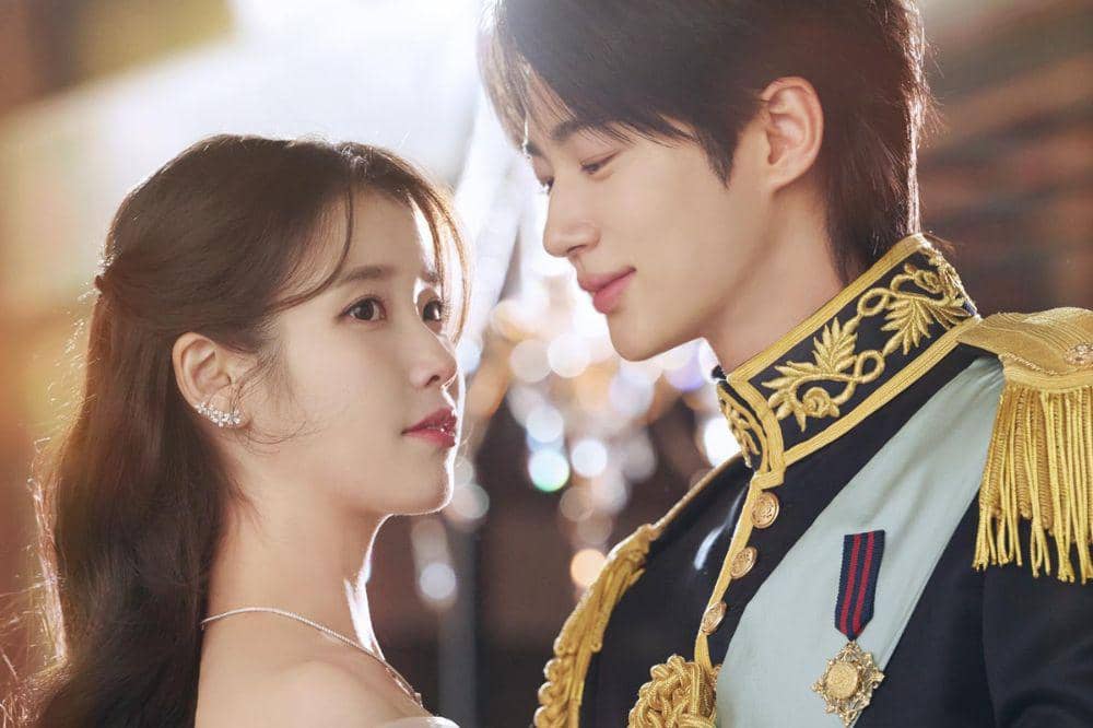 5 Fakta Hubungan Pernikahan IU dan Byeon Woo Seok di Perfect Crown