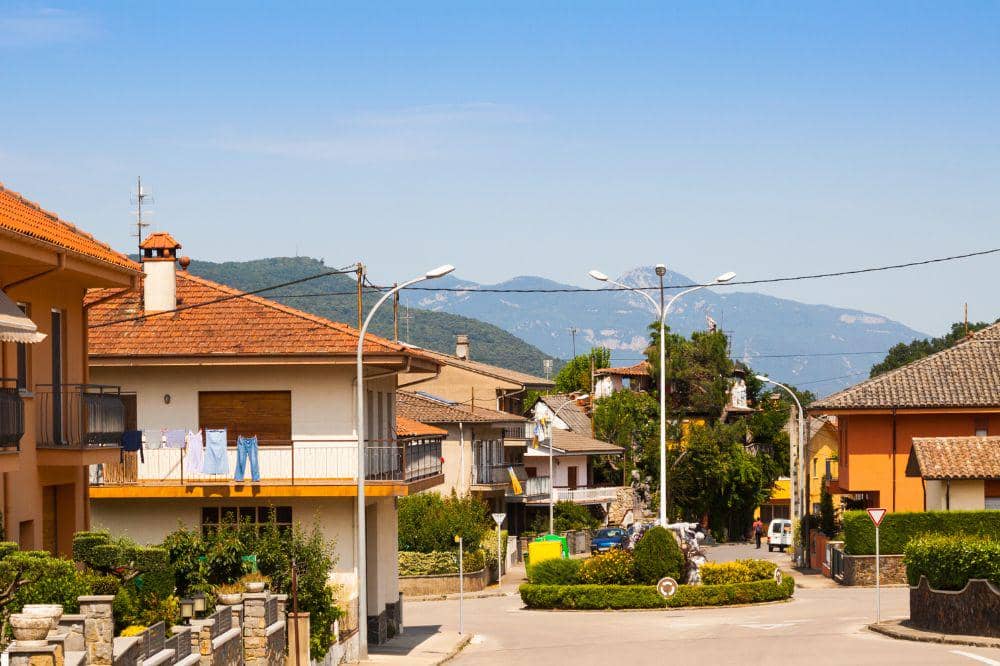 7 Penyebab Rumah Mudah Berdebu