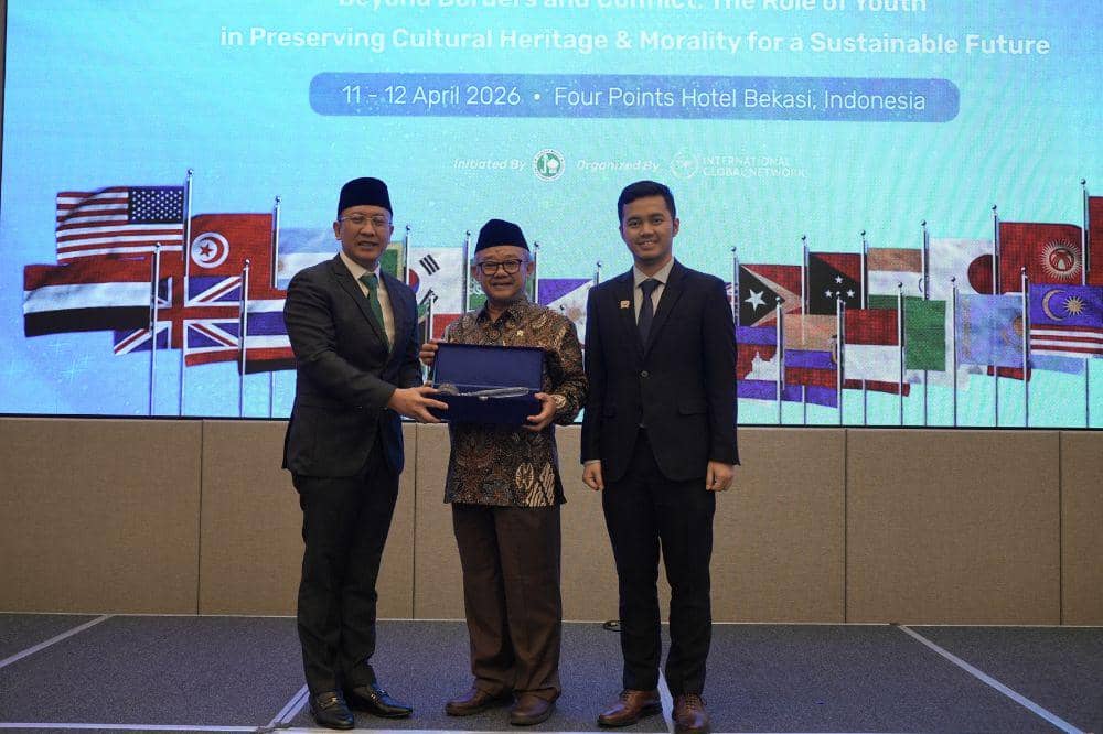 Pihak yang terlibat dalam penyelenggaraan simulasi konferensi Al-Muhajirin MUN