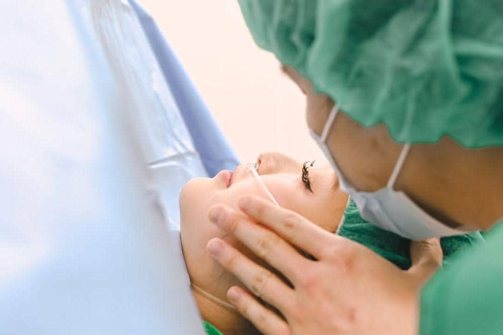 Perjuangan Vior Melahirkan, Sempat Ingin Normal, Berakhir Caesar 5.jpg