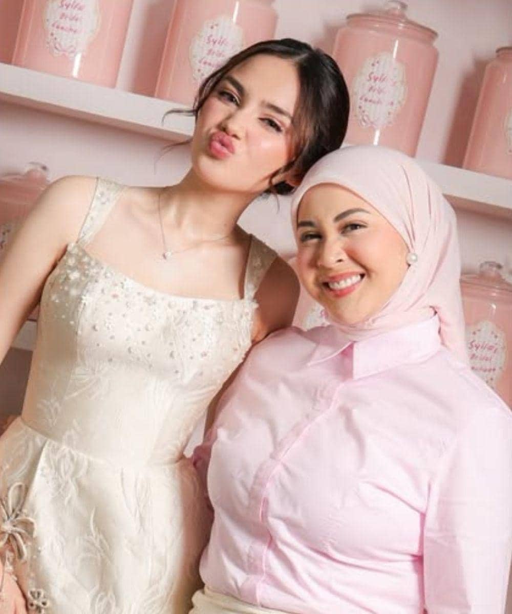 bridesmaid syifa hadju