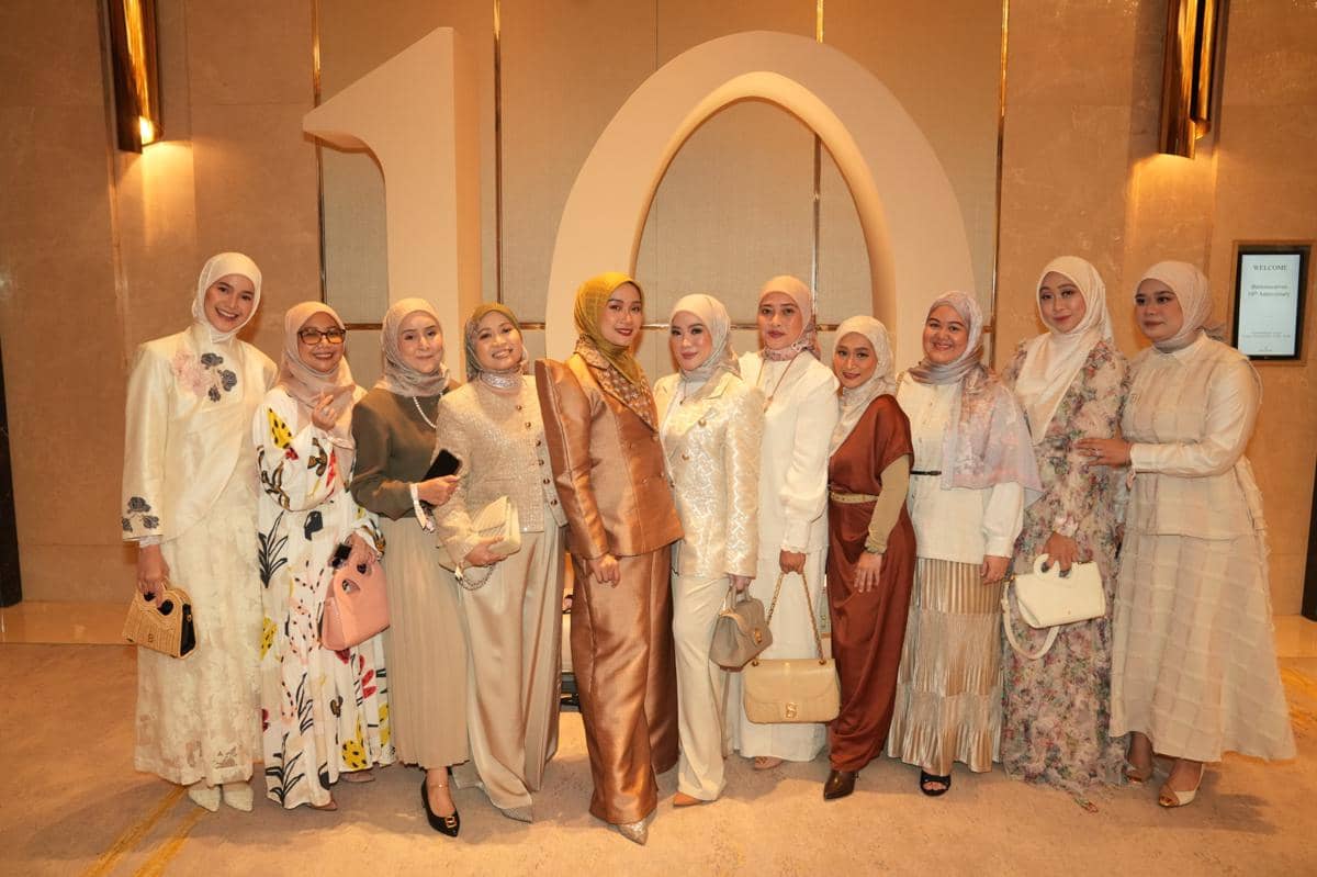 Rayakan 10 Tahun, Brand Modest Ini Rilis Koleksi Spesial Viva Magen