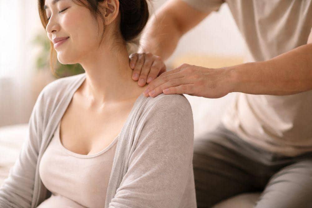 Cara Pijat Oksitosin Menjelang Persalinan agar ASI Deras 5.jpg