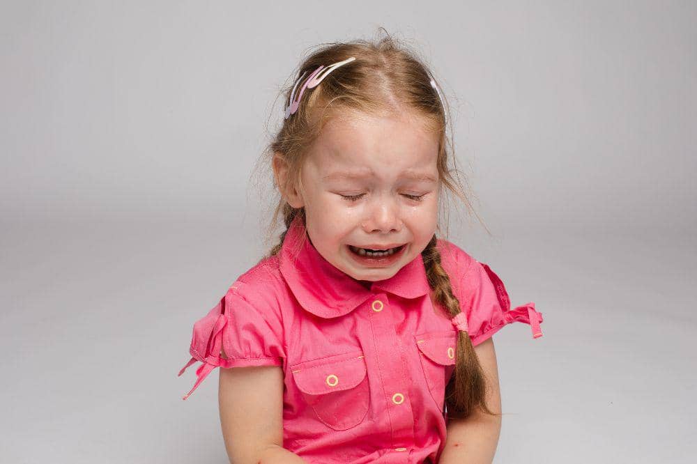 Memahami “Kode Rahasia” di Balik Ledakan Emosi si Kecil