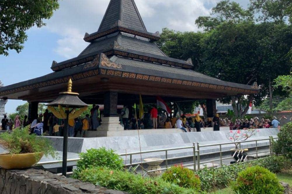 Tempat Wisata di Blitar 2.jpg