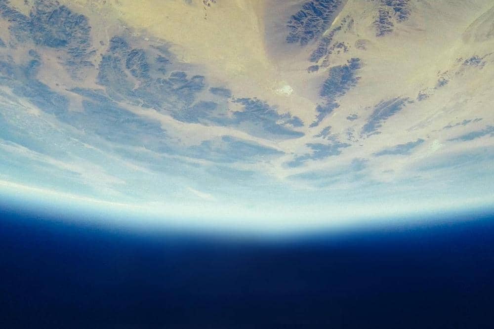 Kondisi Atmosfer Bumi Menyebabkan Cuaca Berubah Cepat di Indonesia