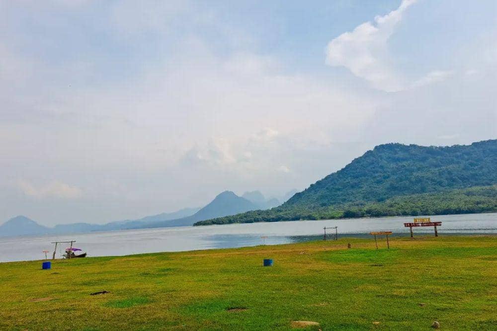 Tempat Wisata Keluarga di Purwakarta 7.jpg