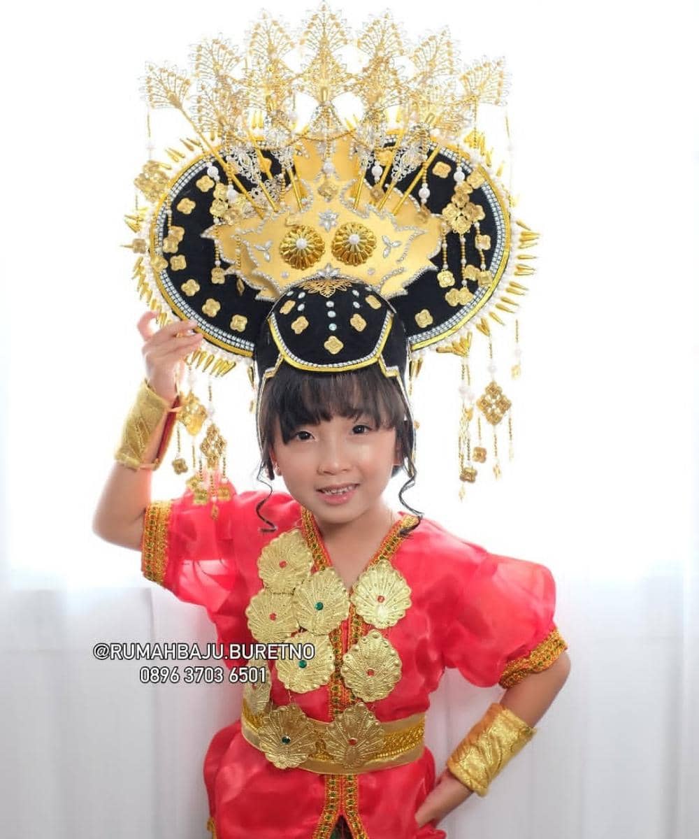 Baju adat toko Rumah Baju Bu Retno