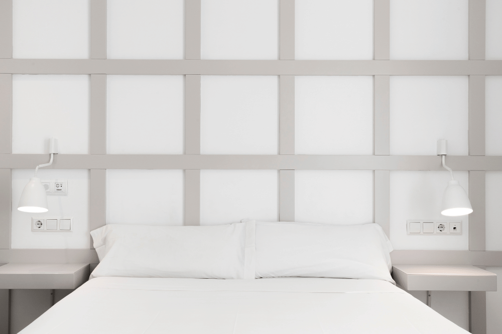 10 Ide Cat Tembok Warna Putih untuk Kamar Tidur yang Elegan