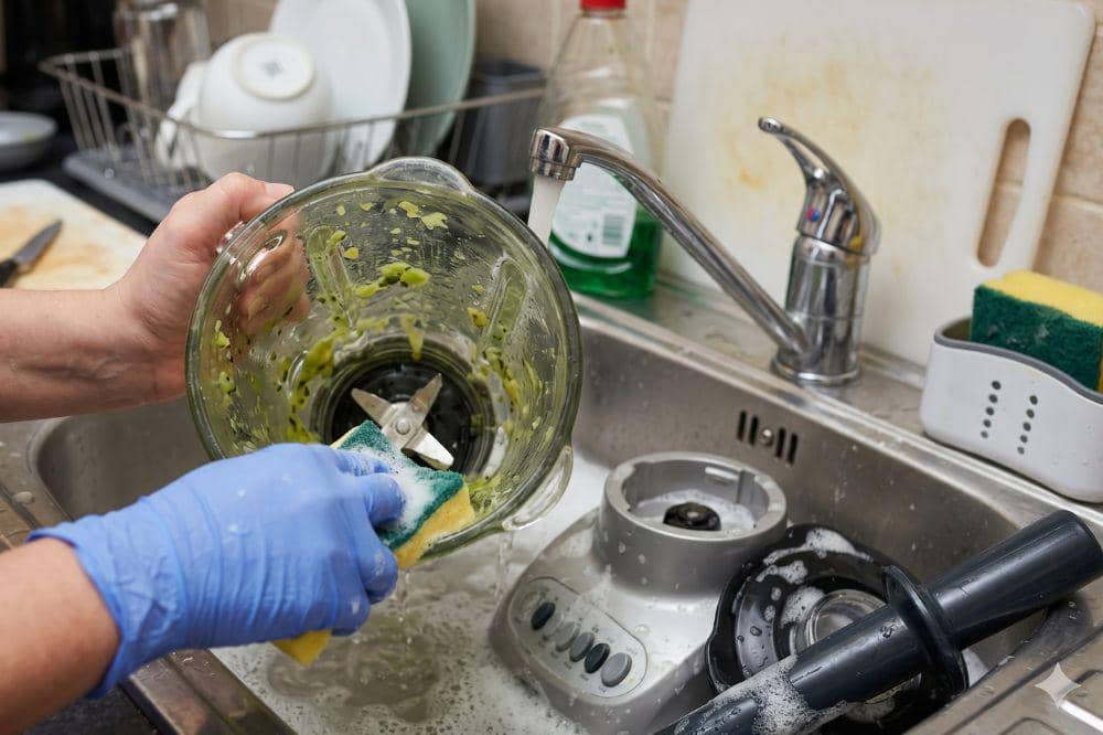 6 Cara Merawat Pisau Blender