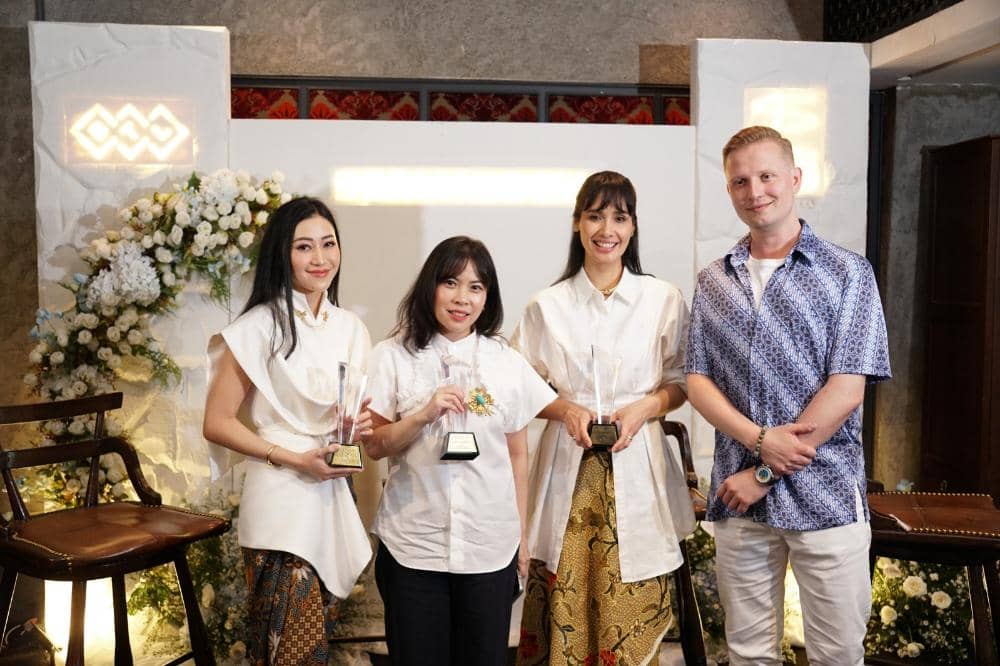 Well Aging di Usia 40-an, Ini Rahasia Marsha Timothy Makin Glowing!