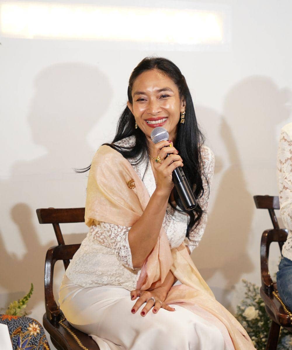 Masuk Pre-Menopause, Intip Cara Happy Salma Tetap Bahagia! 2jpg