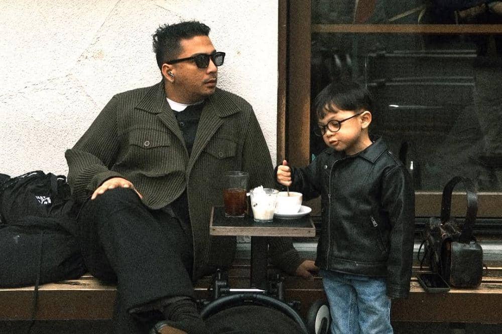 sejak barat anak sal priadi 