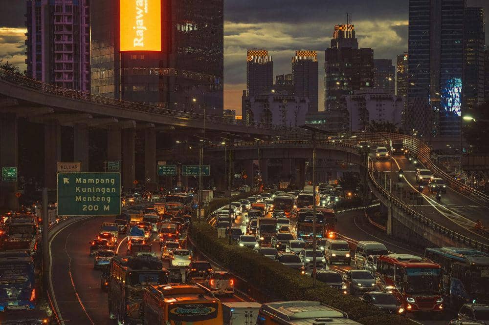 Daftar Negara yang Terapkan WFH untuk Menghemat BBM 7.jpg