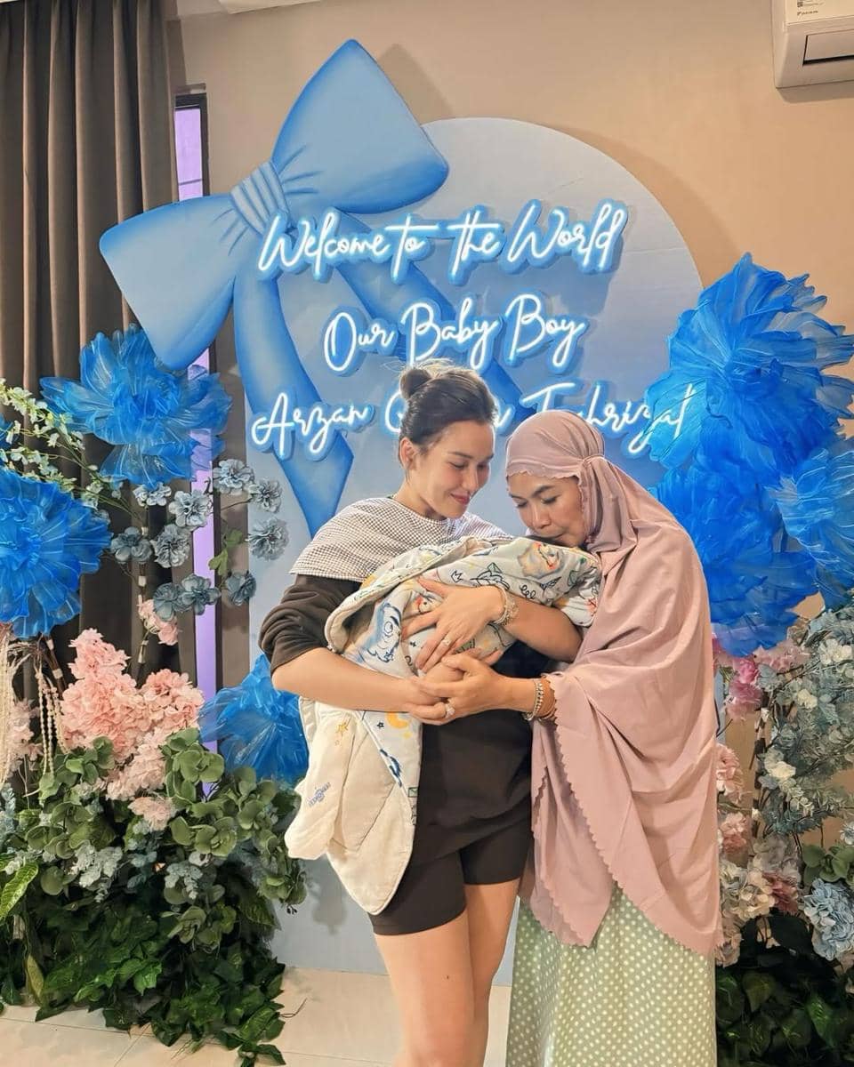 Instagram.com/aayutingting92