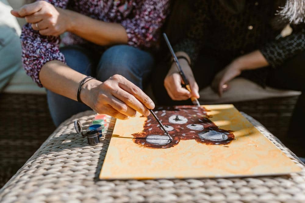 Mama melukis bersama anak