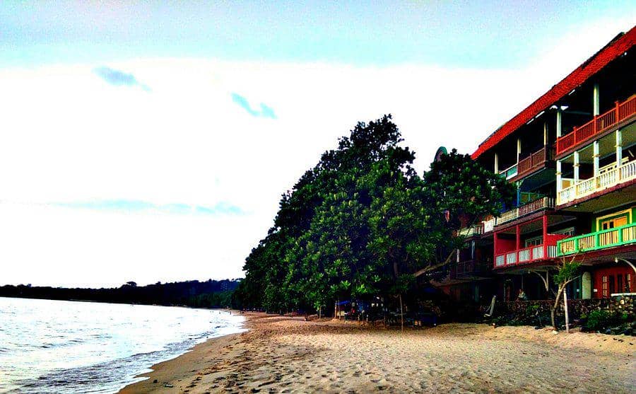 5 Penginapan Dekat Pantai Pandan Anyer dengan View Sunset Indah
