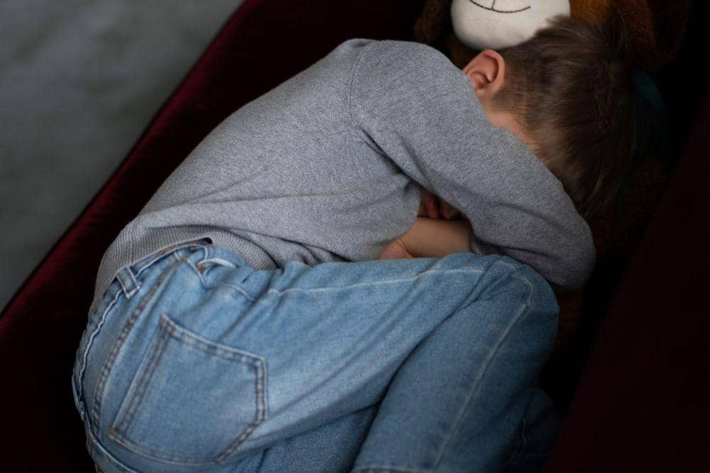 anak alami trauma.jpg