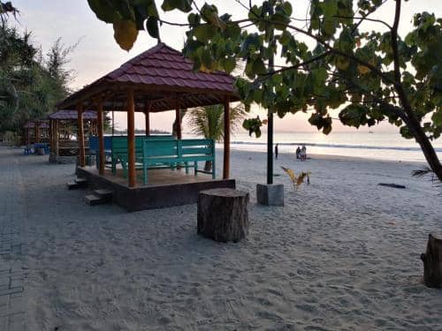 6 Penginapan Dekat Pantai Tanjung Lesung, Tawarkan View Menawan