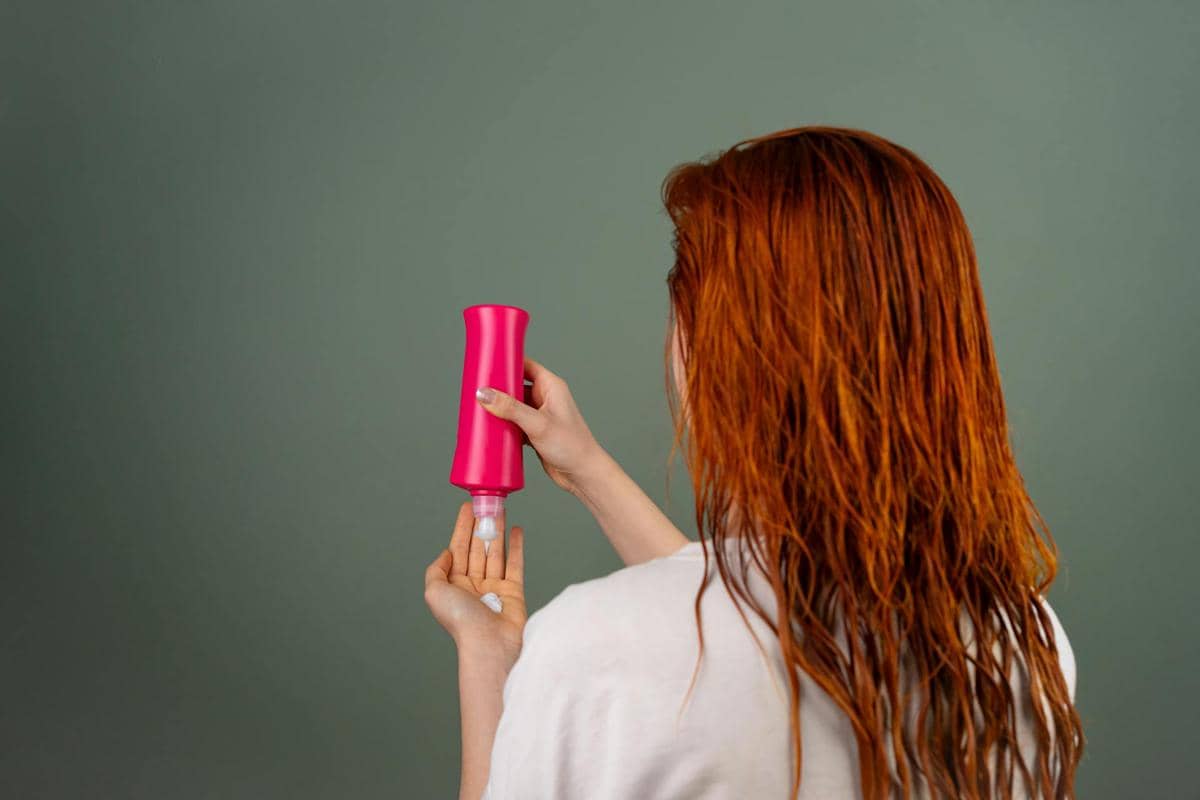 Pilih conditioner yang ringan untuk kepala