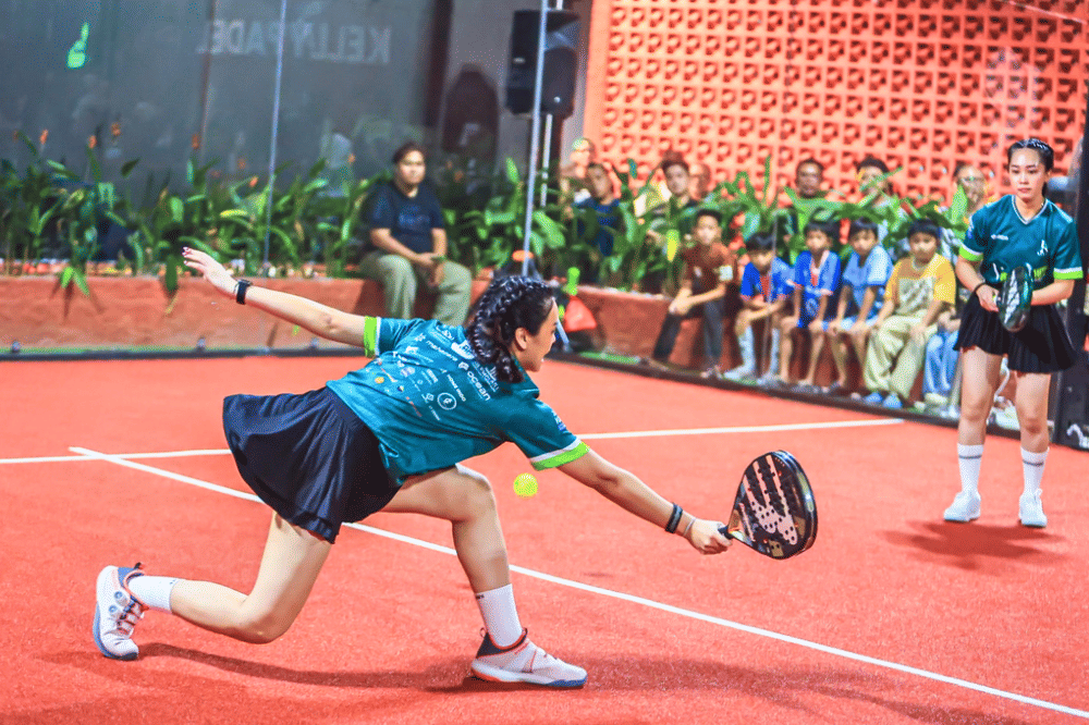 Perempuan Ini Idap Kista Bahu Akibat Kecanduan Padel, Kok Bisa?