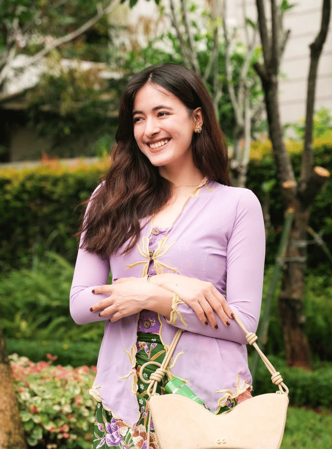 instagram.com/mawar_eva