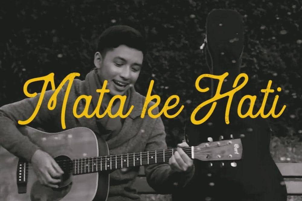 7 Lagu Cinta yang Bertema Mata dan Penglihatan