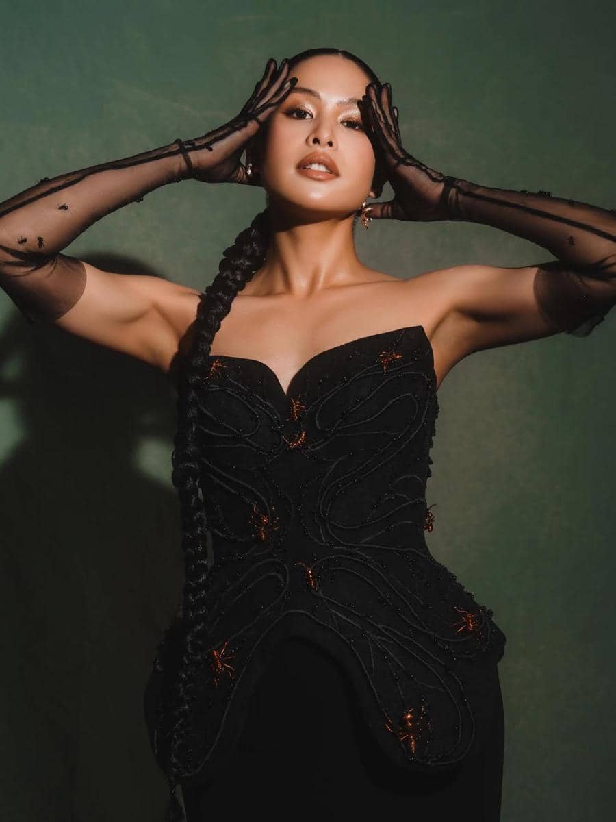 maudy ayunda gaun roh semut