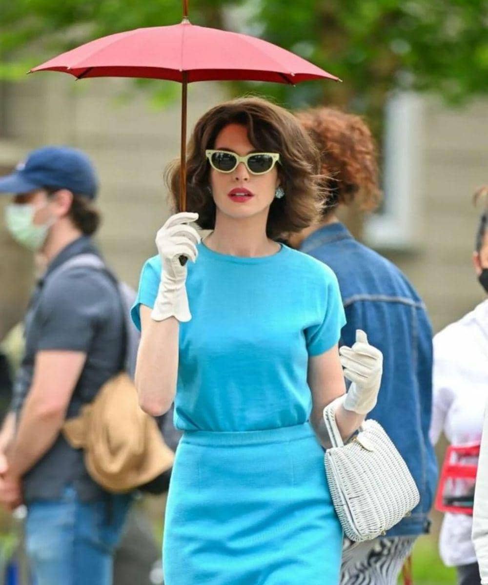 Anne Hathaway Jadi Bintang Tercantik 2026, Intip 12 Gayanya di Film! 19jpg